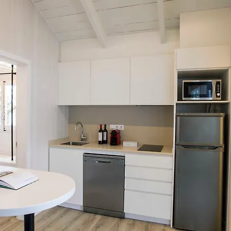 Tamarit Beach Resort 营地 4*