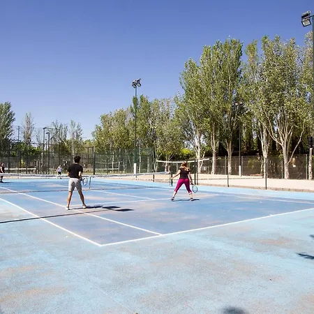 Tamarit Beach Resort 营地 4*