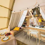 Camping Tamarit 4*