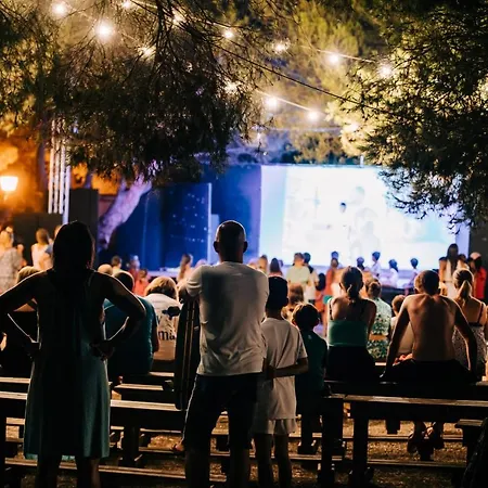 Tamarit Beach Resort אתר קמפינג