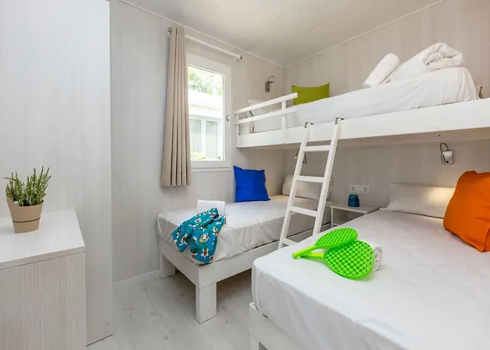 Camping Tamarit 4*